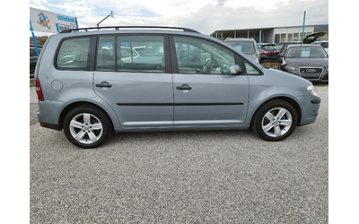 vw-touran-1-6i-102-k-s - 2