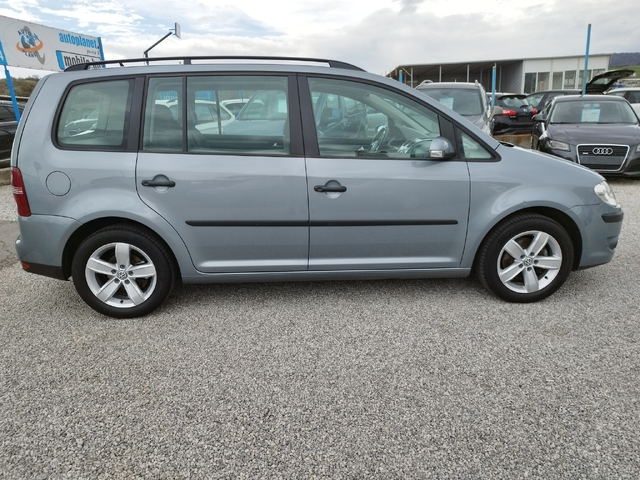 VW Touran 1.6I 102 к.с. - автомобили, коли, обяви за нови и употребявани 2