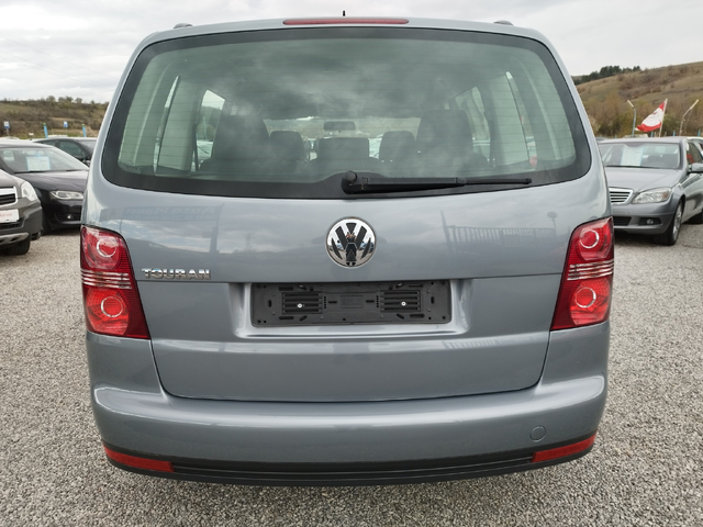 VW Touran 1.6I 102 к.с. - автомобили, коли, обяви за нови и употребявани 4