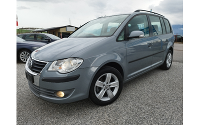 VW Touran 1.6I 102 к.с. - автомобили, коли, обяви за нови и употребявани 9