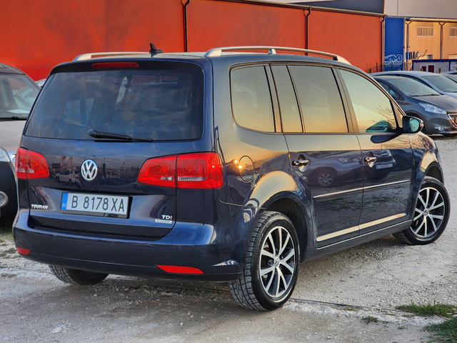 VW Touran 1.6TDI DSG - автомобили, коли, обяви за нови и употребявани 2