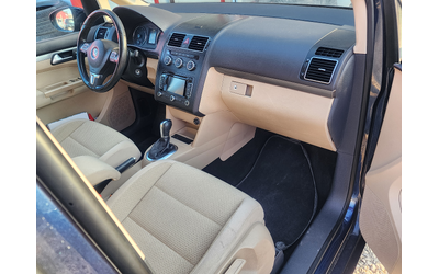 VW Touran 1.6TDI DSG - автомобили, коли, обяви за нови и употребявани 6