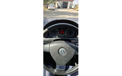 VW Touran 1.9 TDI 105 - автомобили, коли, обяви за нови и употребявани 17