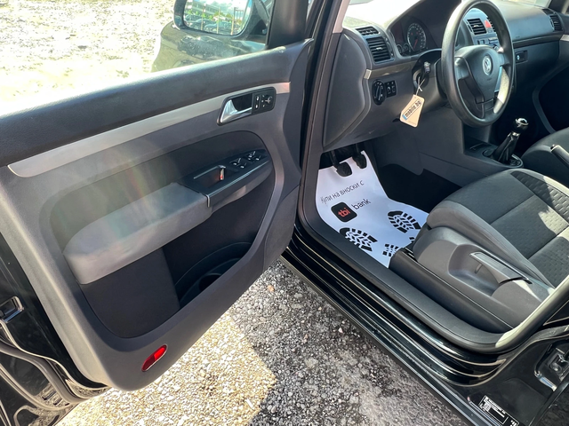 VW Touran 2.0/ ЛИЗИНГ!!!!! - автомобили, коли, обяви за нови и употребявани 9