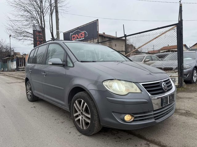 VW Touran 2, 000 TDI EURO4 - автомобили, коли, обяви за нови и употребявани 0