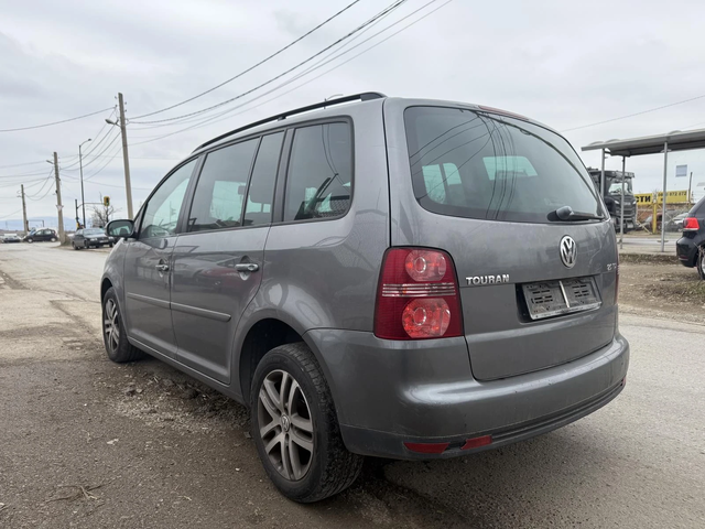 VW Touran 2, 000 TDI EURO4 - автомобили, коли, обяви за нови и употребявани 3