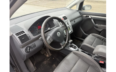 VW Touran 2, 000 TDI EURO4 - автомобили, коли, обяви за нови и употребявани 6