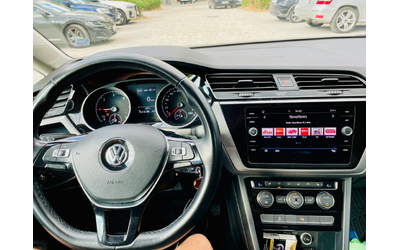 VW Touran 2.0 TDI - автомобили, коли, обяви за нови и употребявани 6