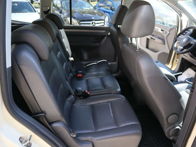 VW Touran 2.0TDI/DSG/Навигация/Кожа/Мулти Волан/Автопилот - автомобили, коли, обяви за нови и употребявани 6