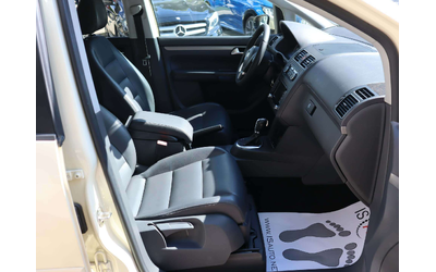VW Touran 2.0TDI/DSG/Навигация/Кожа/Мулти Волан/Автопилот - автомобили, коли, обяви за нови и употребявани 7