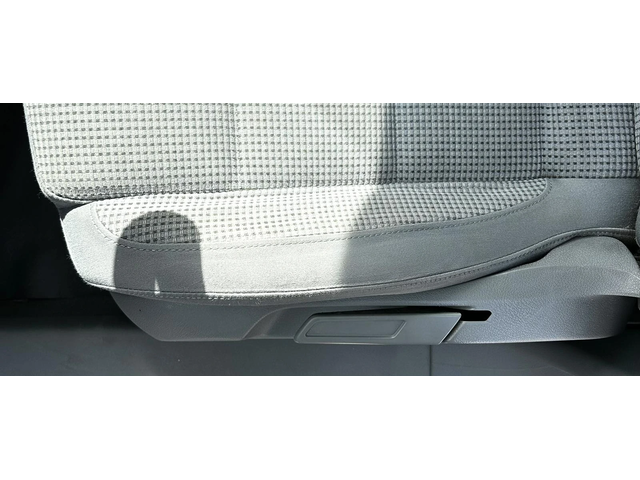 VW Touran 2.0D 140HP DSG NAVI - автомобили, коли, обяви за нови и употребявани 15