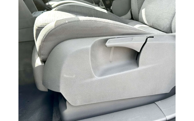 VW Touran 2.0D 140HP DSG NAVI - автомобили, коли, обяви за нови и употребявани 16