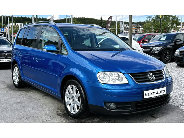 VW Touran 2.0D 140HP DSG NAVI - автомобили, коли, обяви за нови и употребявани 2