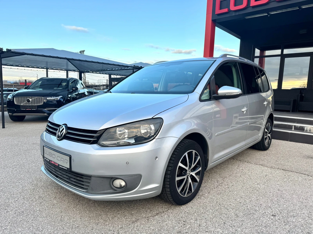 VW Touran 1.6TDI-АВТОМАТИК- - автомобили, коли, обяви за нови и употребявани 1
