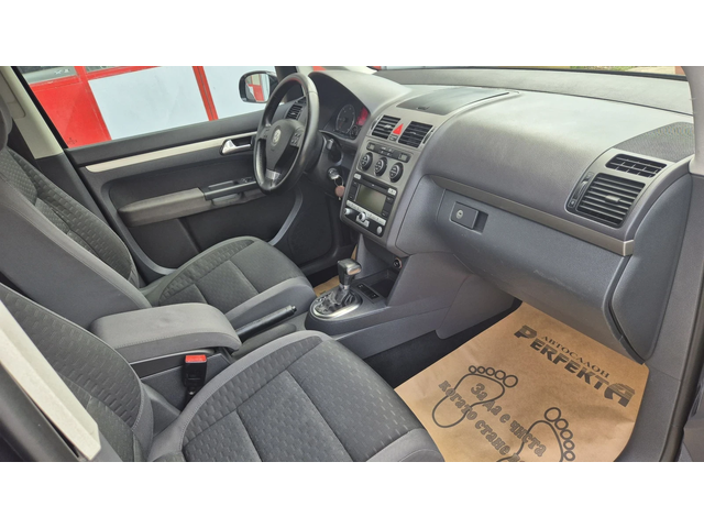 VW Touran 2.0TDI 140к.с Автомат ВММ - автомобили, коли, обяви за нови и употребявани 13