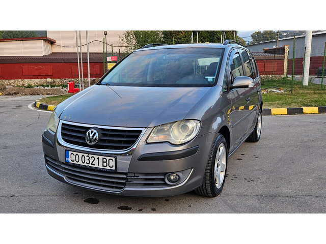 VW Touran 2.0 GAZ/ NAVIG/KLIMATRON/7mesta - автомобили, коли, обяви за нови и употребявани 0