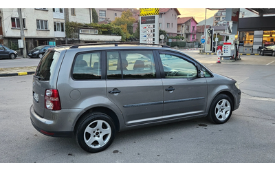 VW Touran 2.0 GAZ/ NAVIG/KLIMATRON/7mesta - автомобили, коли, обяви за нови и употребявани 6
