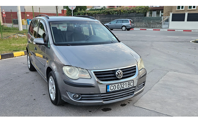 VW Touran 2.0 GAZ/ NAVIG/KLIMATRON/7mesta - автомобили, коли, обяви за нови и употребявани 9