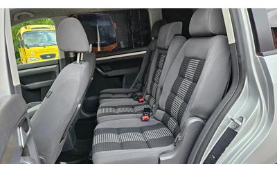 VW Touran 1.9 TDI AVTOMAT/NAVIG/7mesta - автомобили, коли, обяви за нови и употребявани 12