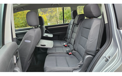 VW Touran 1.9 Tdi 6skorost/Klimatronik - автомобили, коли, обяви за нови и употребявани 12