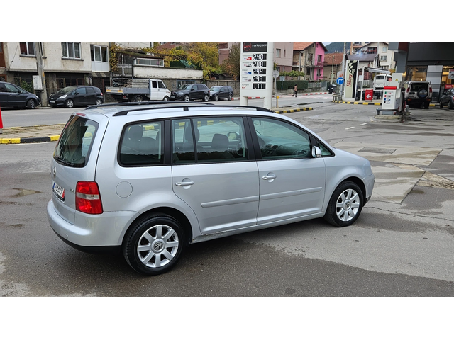 VW Touran 1.9 Tdi 6skorost/Klimatronik - автомобили, коли, обяви за нови и употребявани 5