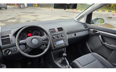 VW Touran 1.9 Tdi 6skorost/Klimatronik - автомобили, коли, обяви за нови и употребявани 8