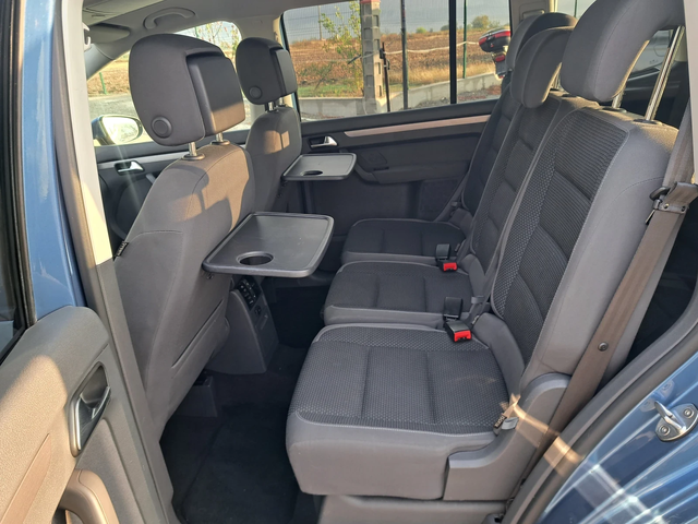 VW Touran 1, 6 tdi DSG - автомобили, коли, обяви за нови и употребявани 11