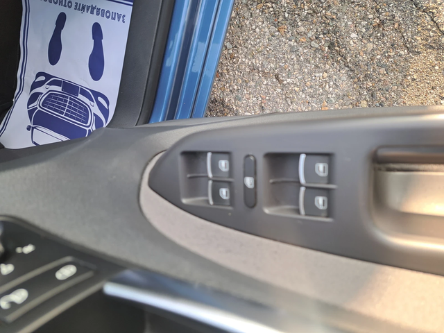 VW Touran 1, 6 tdi DSG - автомобили, коли, обяви за нови и употребявани 16