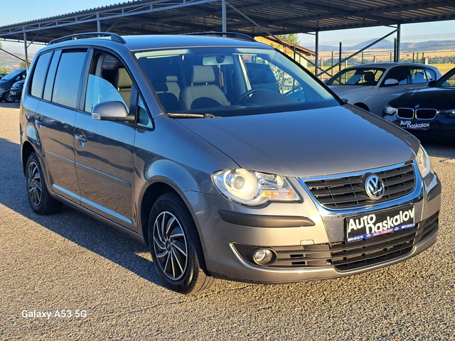 VW Touran 2, 0 ECOFUEL - автомобили, коли, обяви за нови и употребявани 1