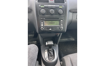 VW Touran 2.0TDI AVTOMAT EURO 4 - автомобили, коли, обяви за нови и употребявани 11