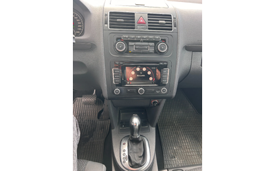 VW Touran 1.4TSI AVTOMAT/NAVI EURO 5 - автомобили, коли, обяви за нови и употребявани 12
