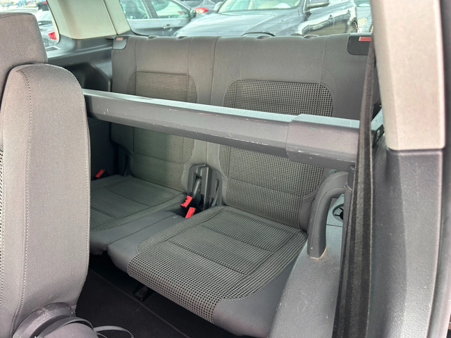 VW Touran 2.0TDI NAVI 6+ 1 EURO 4 - автомобили, коли, обяви за нови и употребявани 10