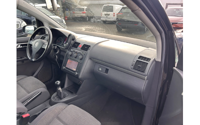 VW Touran 2.0TDI NAVI 6+ 1 EURO 4 - автомобили, коли, обяви за нови и употребявани 11