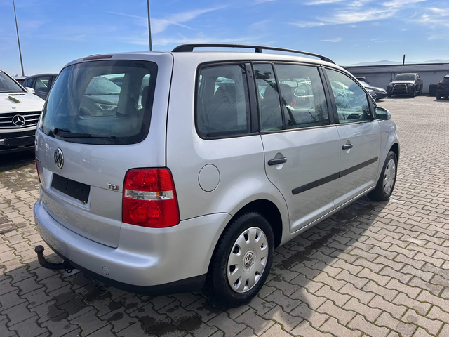VW Touran 1.9TDI EURO 4 - автомобили, коли, обяви за нови и употребявани 5