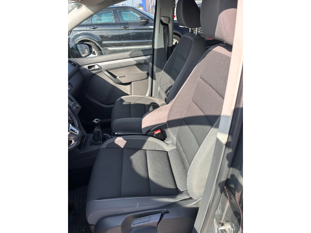 VW Touran 1.2TSI EURO 5 - автомобили, коли, обяви за нови и употребявани 10