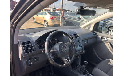 VW Touran 1.2TSI EURO 5 - автомобили, коли, обяви за нови и употребявани 11