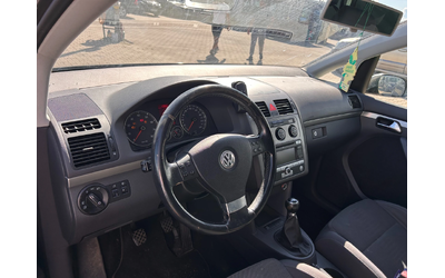 VW Touran 1.4i EURO 4 - автомобили, коли, обяви за нови и употребявани 10