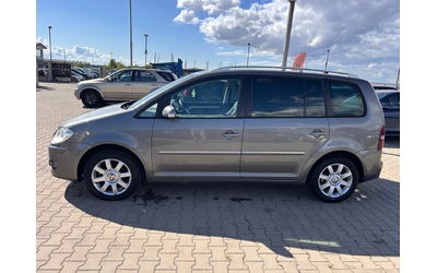 VW Touran 1.4i EURO 4 - автомобили, коли, обяви за нови и употребявани 8