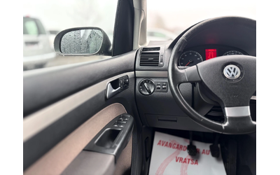 VW Touran - автомобили, коли, обяви за нови и употребявани 12