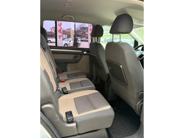 VW Touran Cross 6+ 1 - автомобили, коли, обяви за нови и употребявани 9