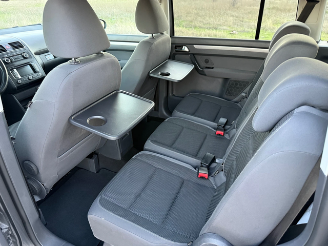 VW Touran 2.0 TDI / AVTOMAT / NAVI / PANORAMA / PARKTRONIC - автомобили, коли, обяви за нови и употребявани 11