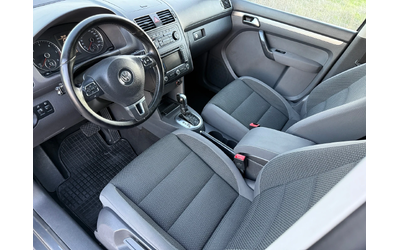 VW Touran 2.0 TDI / AVTOMAT / NAVI / PANORAMA / PARKTRONIC - автомобили, коли, обяви за нови и употребявани 8