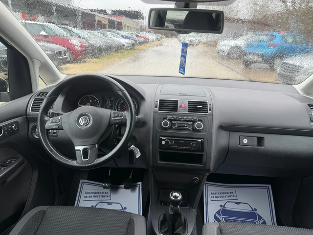VW Touran 1.6TDI - 105к.с. - 7 Места - 135 000КМ! - автомобили, коли, обяви за нови и употребявани 12