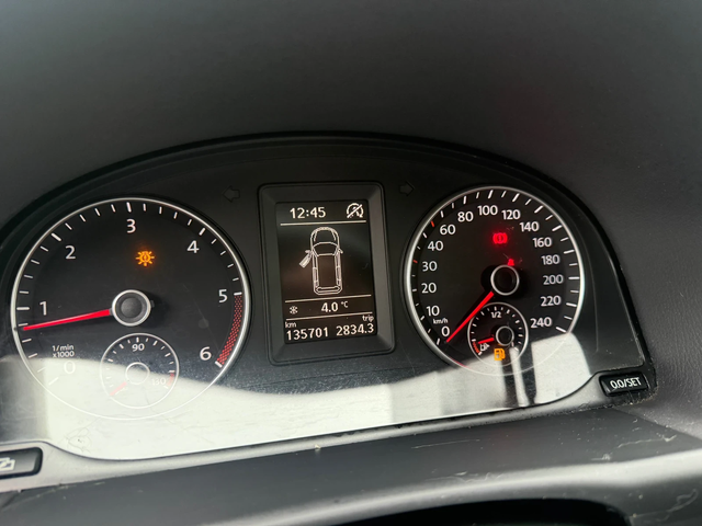 VW Touran 1.6TDI - 105к.с. - 7 Места - 135 000КМ! - автомобили, коли, обяви за нови и употребявани 16