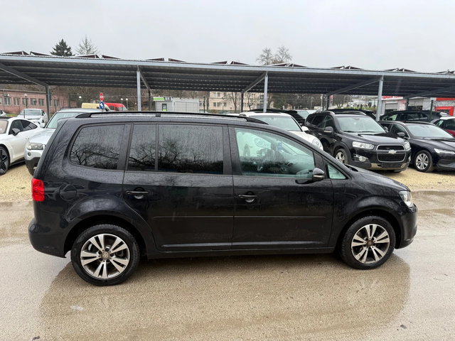 VW Touran 1.6TDI - 105к.с. - 7 Места - 135 000КМ! - автомобили, коли, обяви за нови и употребявани 5