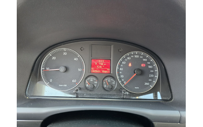 VW Touran 2.0TDI 140к.с 6 скорости Топ състояние - автомобили, коли, обяви за нови и употребявани 16