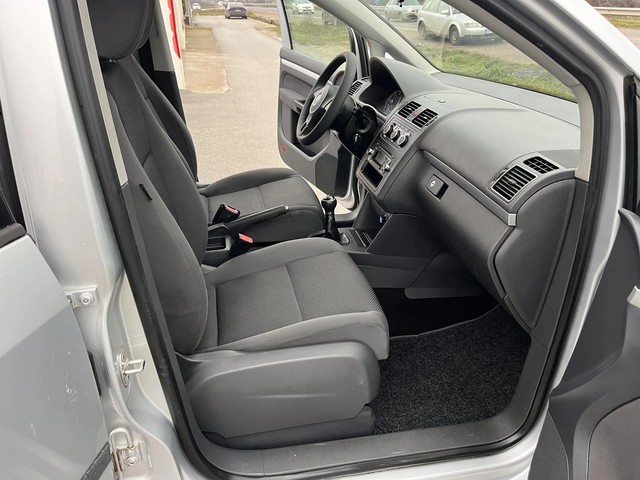 VW Touran 1.6TDI 105кс 6 СКОРОСТИ EURO 5A АВТОПИЛОТ - автомобили, коли, обяви за нови и употребявани 10