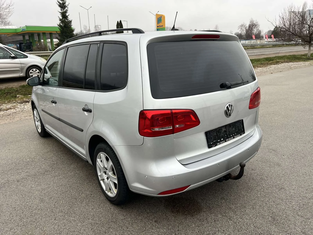 VW Touran 1.6TDI 105кс 6 СКОРОСТИ EURO 5A АВТОПИЛОТ - автомобили, коли, обяви за нови и употребявани 4