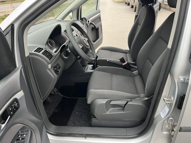 VW Touran 1.6TDI 105кс 6 СКОРОСТИ EURO 5A АВТОПИЛОТ - автомобили, коли, обяви за нови и употребявани 7