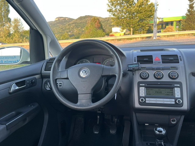 VW Touran 1.9 TDI 105кс 7 МЕСТА 6 СКОРОСТИ FACE КЛИМАТРОНИК - автомобили, коли, обяви за нови и употребявани 12